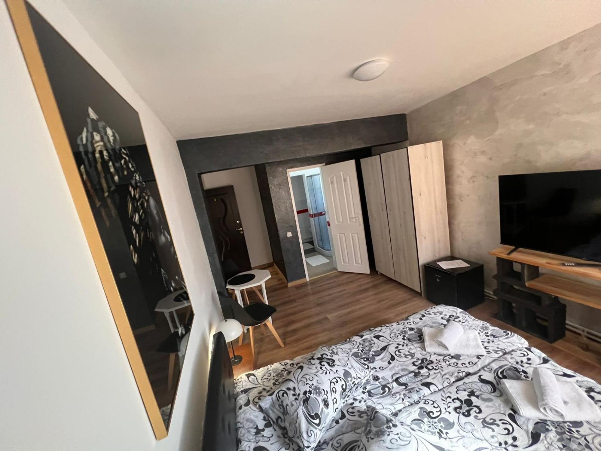 Little Bistro House Bed & Breakfast Targu Mures Exterior photo